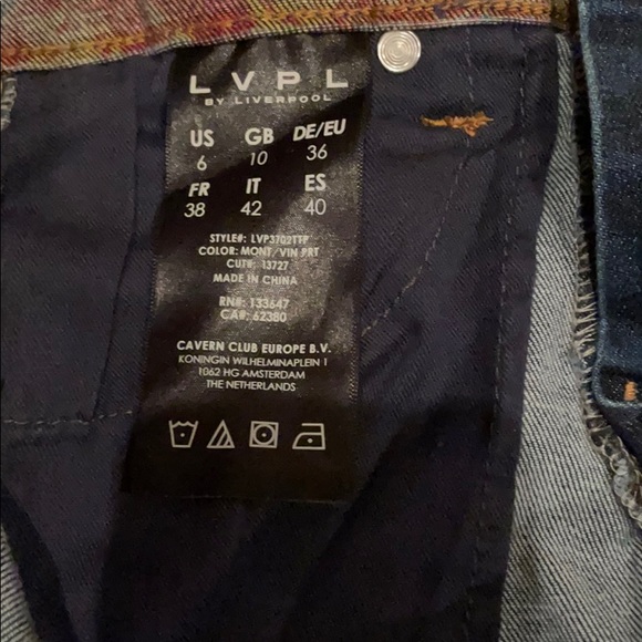 LVPL by LIVERPOOL Studded leg jeans size 6. - Picture 6 of 6